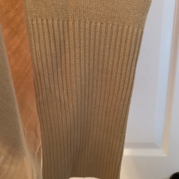 Tan Ruffle Sweater (Loose Fit) Petite Large - Picture 3 of 4